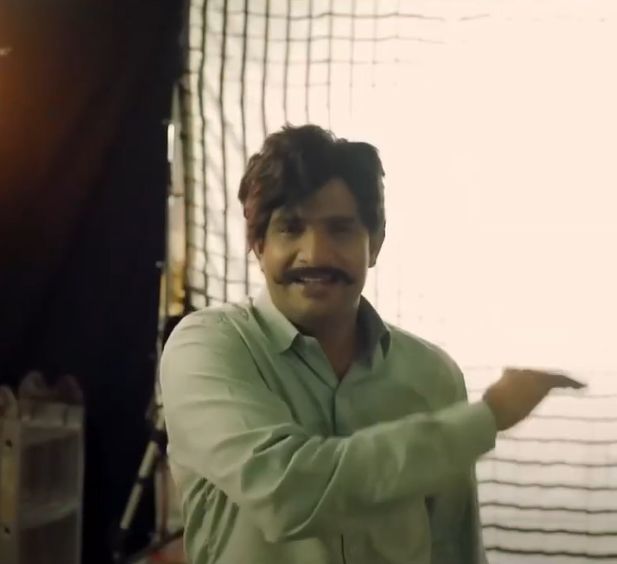 Aaiye dekhte hai maza aayega