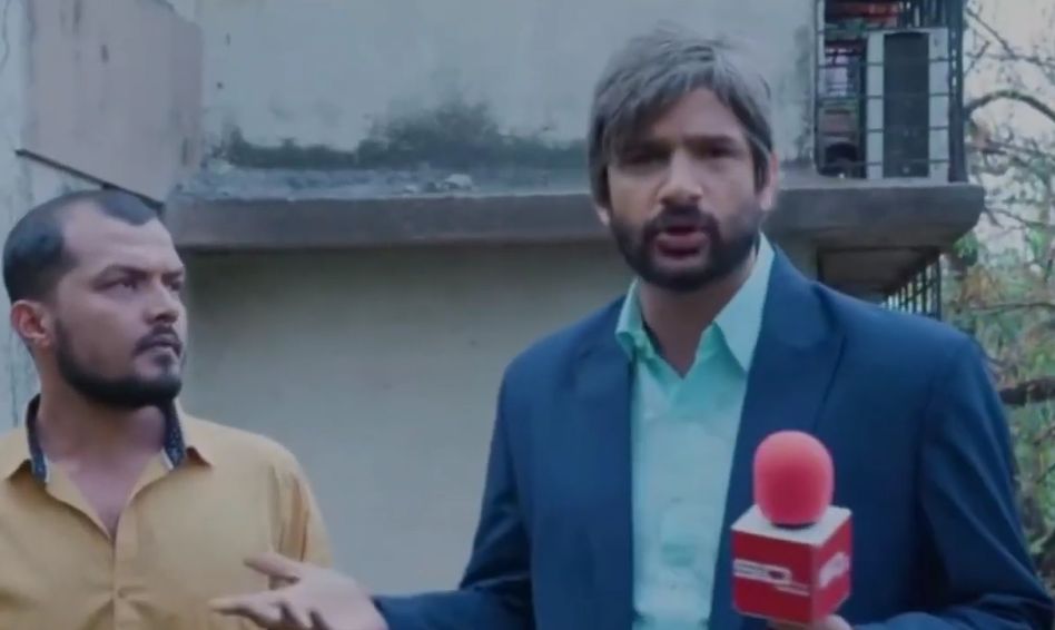 Ae lakdi kyu phasi ho jhaad mai aajao ghus jao meri gand mai